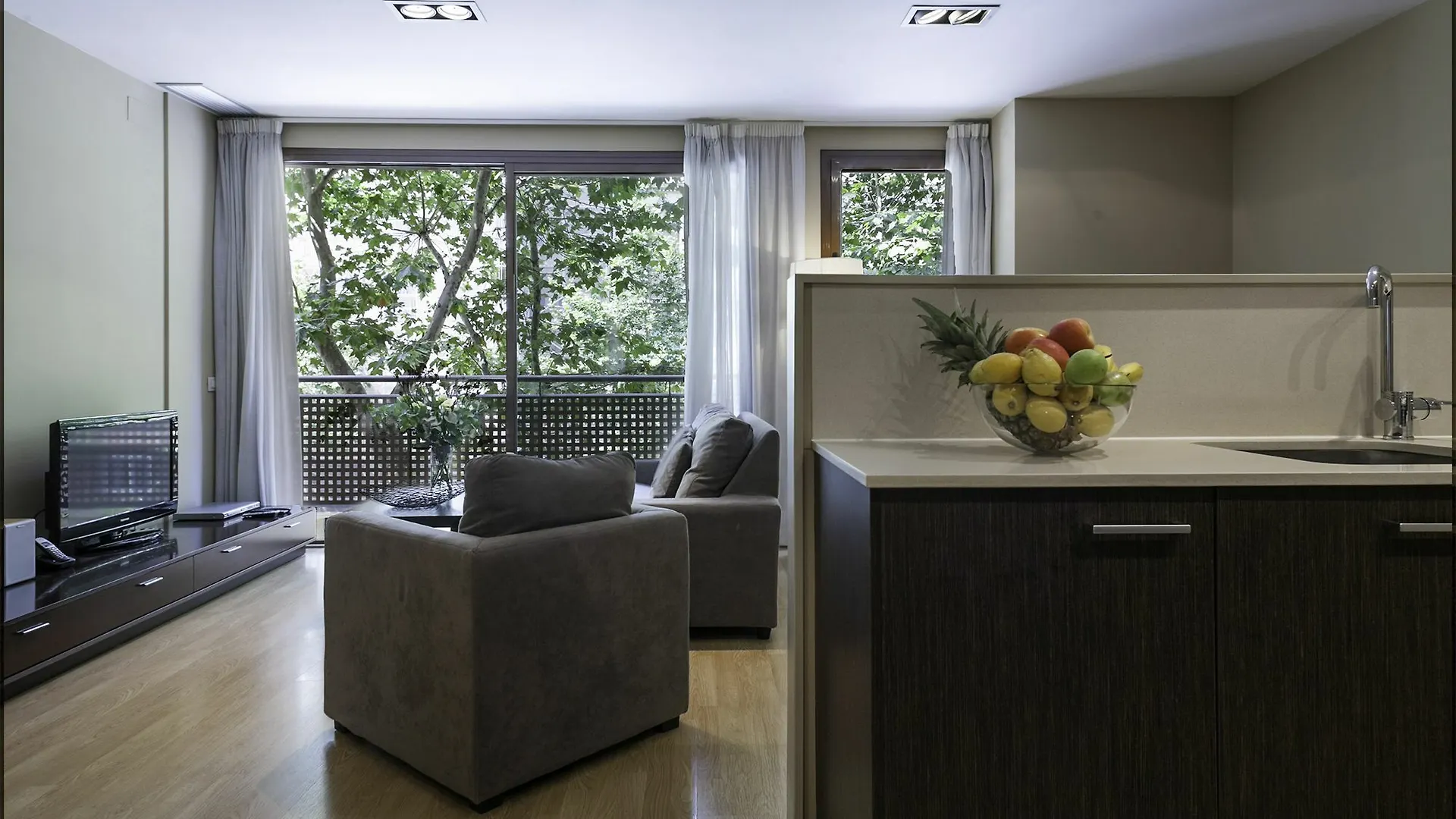 Short Stay Group Camp Nou Serviced Apartments Barcelona